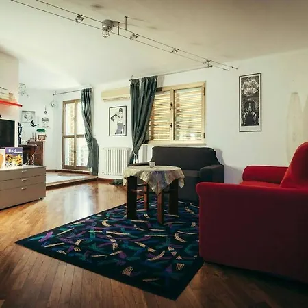 Centro, Bivani Con Terrazzo. Bari